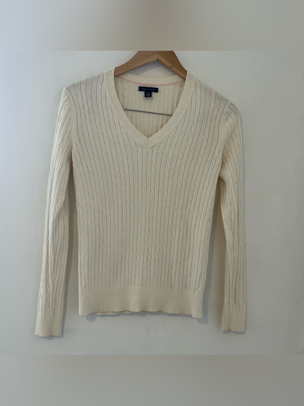 Tommy Hilfiger Cream Cable-Knit Fishermen V-Neck Sweater